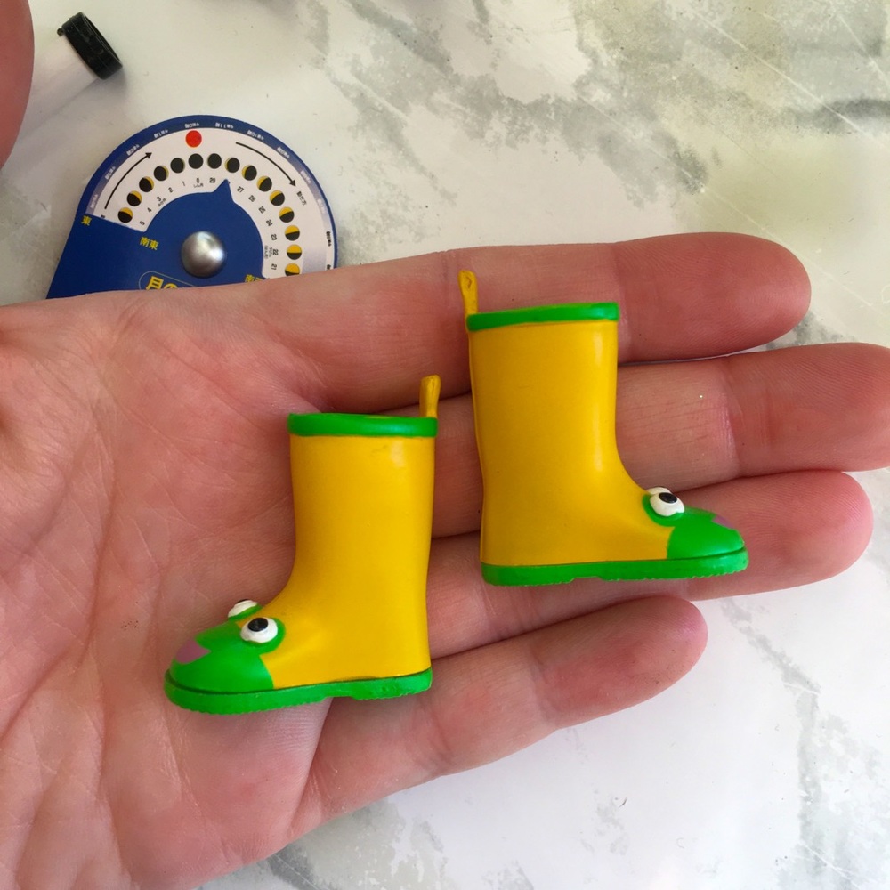RARE - rement Frog boots! + extras